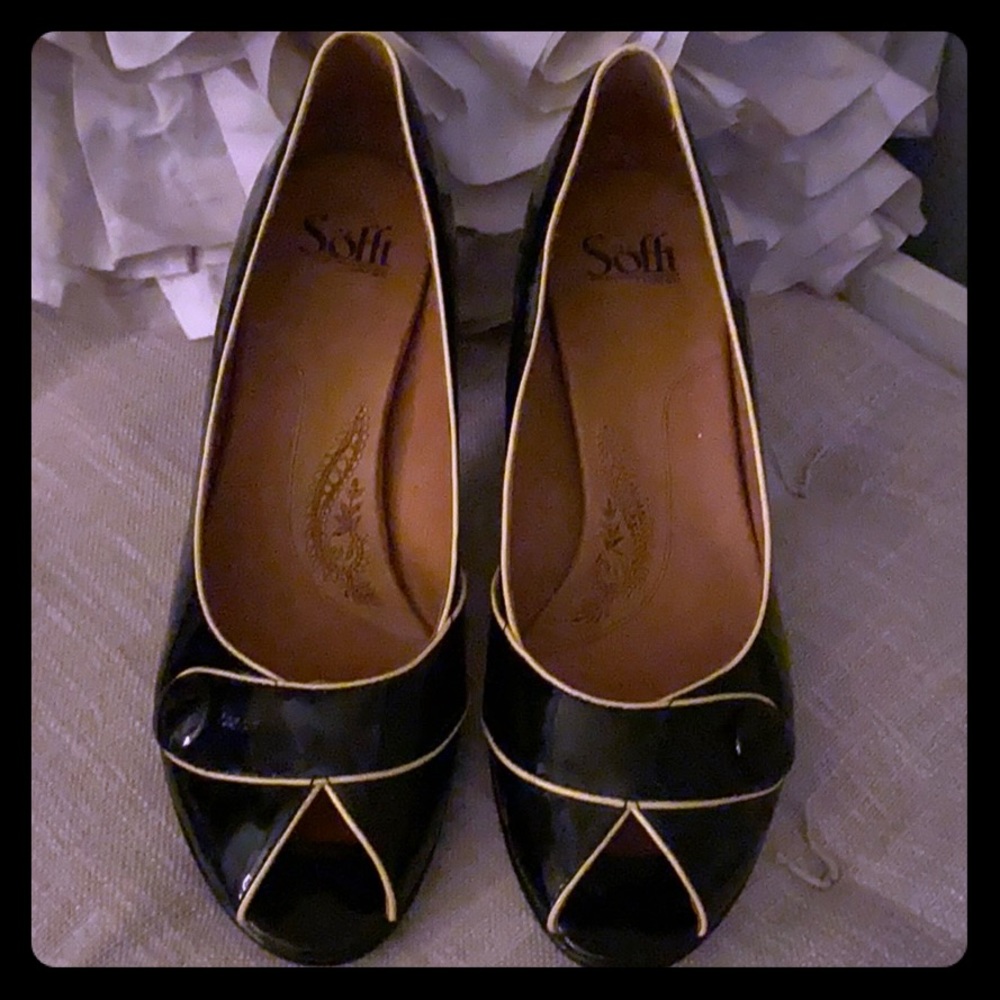 Sofft patent peep toe pumps